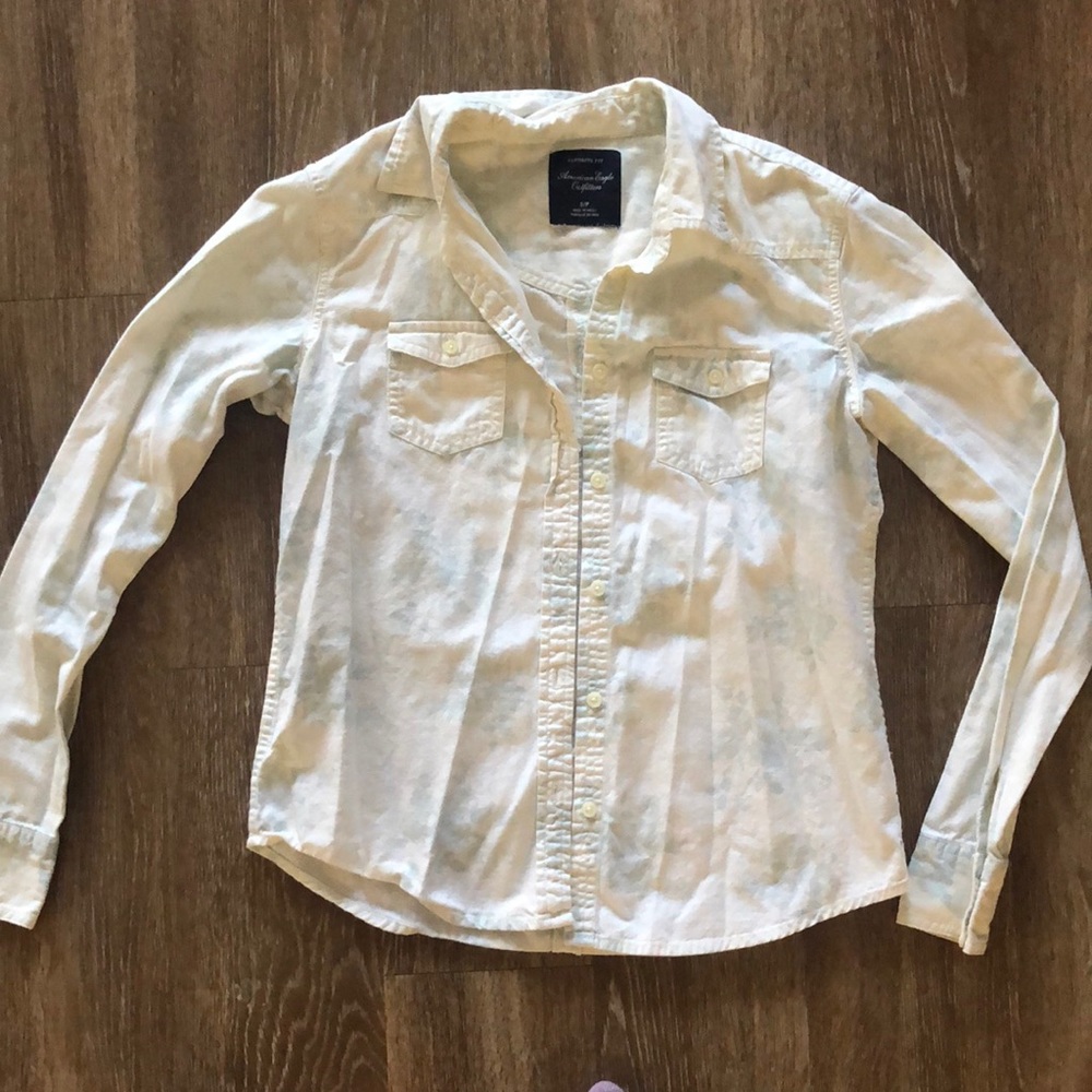 American eagle button down